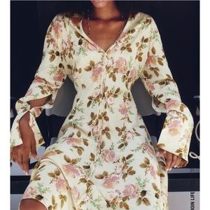 Zara Boho Cream floral flowy dress roses flowers gift christmas party wedding